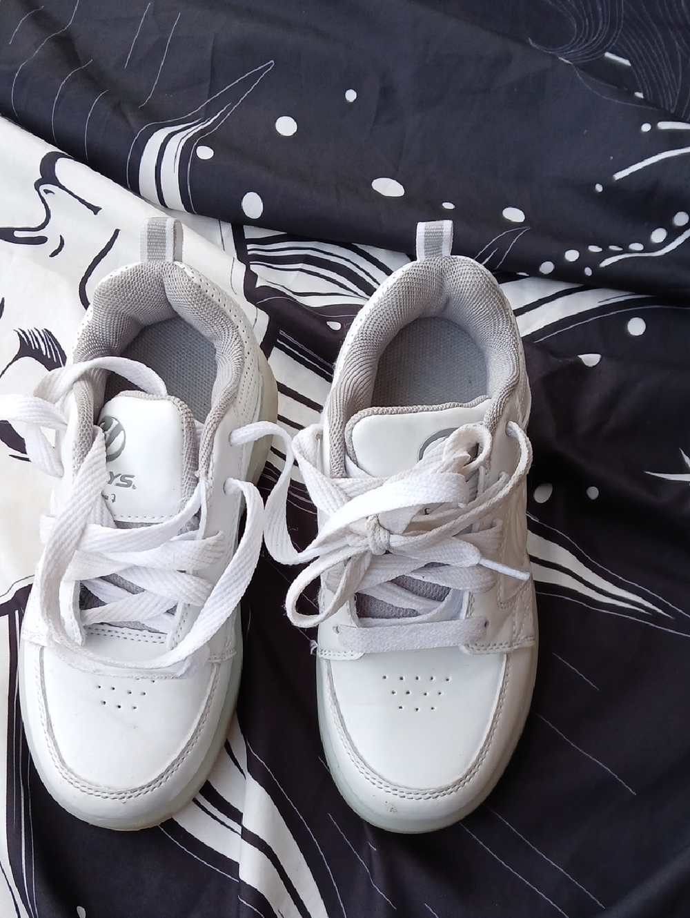 Heelys White and Light Gray Kids' Lace-Up Sneakers